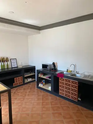 Una cocina o zona de cocina en Casa Ceiba/Dpto. entero cerca del Centro Histórico