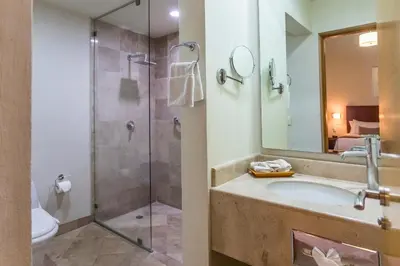 Un baño de Hotel Parador de Alcalá