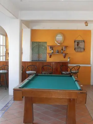 Mesa de billar en Hotel y Bungalows Monteverde