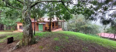 Jardín al aire libre en Cabaña La Vía Láctea
