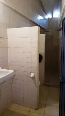 Un baño de MayFlower Hotel & Hostal