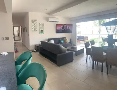 Zona de estar de Depa de lujo en Acapulco diamante con club de playa a pie-Precio especial