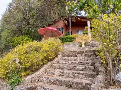 Jardín al aire libre en Cabaña con Bañera y Chimeneas en Puesta de Sol