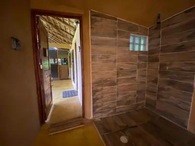 Un baño de Cabaña con vista al mar y wifi Starlink en San Agustinillo