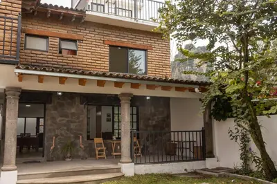 Edificio en el que se encuentra la posada u hostería