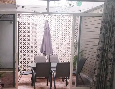 Un patio o zona al aire libre en PROVENZA HOTEL & SUiTES