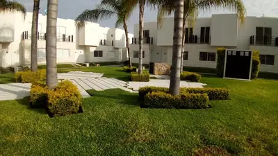 Jardín al aire libre en Casa Adhita, tú confort es nuestra prioridad.