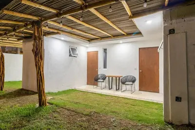 Jardín al aire libre en 6BR Casa Privada en Pie de la Cuesta