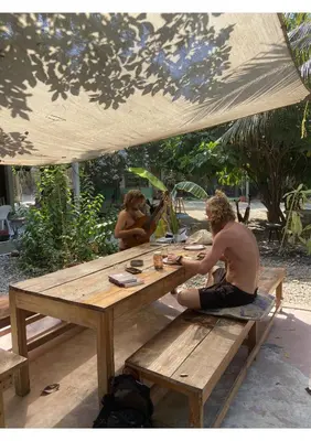 Clientes alojados en Maracuyá Zipolite Hostel & Gym , Fast Wifi , Yoga Platform