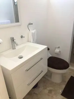 Un baño de Penthouse Armando's Le Club