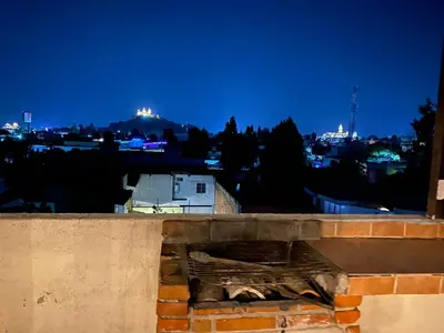 Plano de Bonito Departamento Verde con terraza