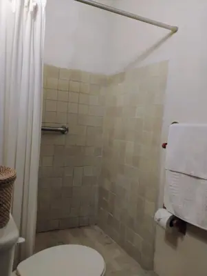 Un baño de Paraje Real Malinalco