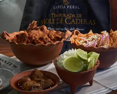 Comida en o cerca de este hotel