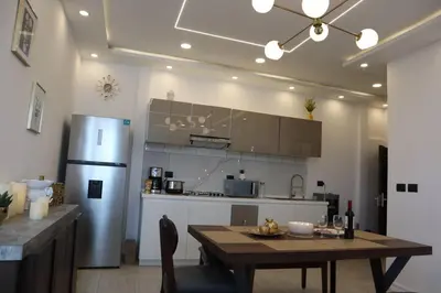 Una cocina o zona de cocina en Luxurious and Central Apartment 2Br