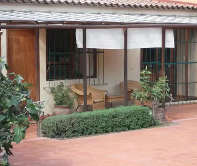 Edificio en el que se encuentra la habitación en casa particular