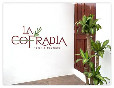 Certificado, premio, señal o documento que está expuesto en Hotel La Cofradía