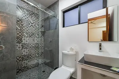 Un baño de Mi Querida Maribel Hotel