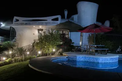 Piscina en o cerca de Casa las Maravillas, hermosos jardines y alberca
