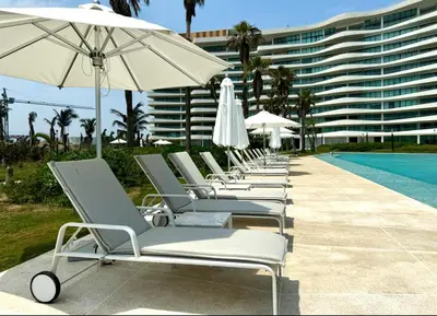 Piscina en o cerca de LA ISLA RESIDENCES/HERMOSO DEPA
