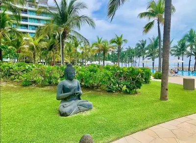 Jardín al aire libre en LA ISLA RESIDENCES/HERMOSO DEPA