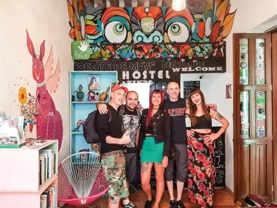 Clientes alojados en Gente de Más Hostel