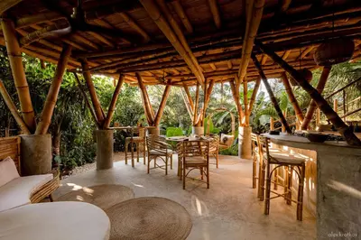 Jardín al aire libre en Bamboo Tree House romantic & luxury retreat
