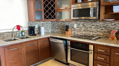 Una cocina o zona de cocina en Oceanview Punta Arrocito Luxury Condo, Near Arrocito Beach