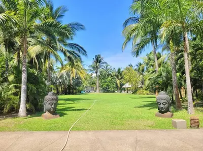 Jardín al aire libre en Disfruta a lo grande en la Isla Residences Acapulco