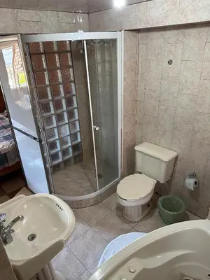 Un baño de Hotel Villa Del Rey