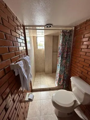 Un baño de Hotel Villa Del Rey