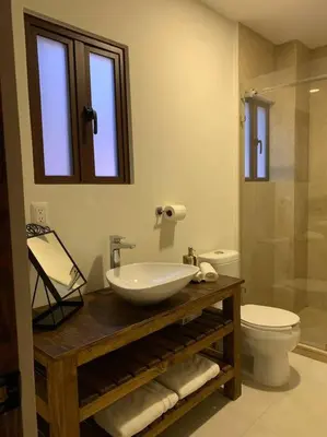 Un baño de Hermoso departamento en Val’Quirico Loft Frontana