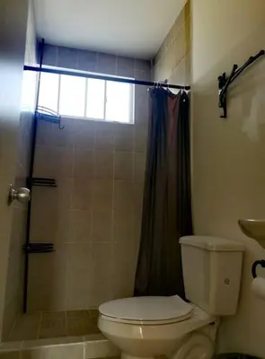 Un baño de Dafi´s House (Exclusivo con jardín)