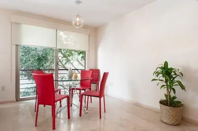 Zona de estar de Urban Classic CDMX 2BD 4PAX// Céntrico con balcón